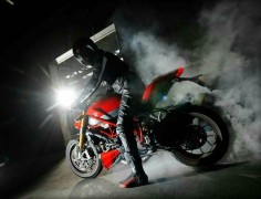 Ducati Streetfighter smoking rear tire