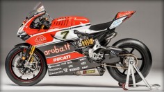 Ducati's 2016 WSBK entry. Haven't seen this beautiful of a superbike since the 916!