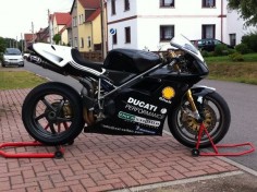 Facebook - Ducati 748 Desmo Owners