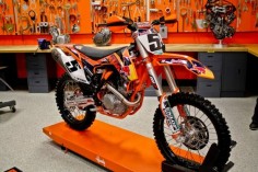 First Look : 2013 KTM 450 SX-F Factory Edition | Featured Products, Features, Motorcycles, News | Transworld Motocross
