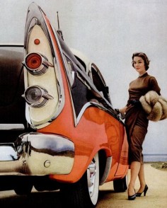 Generously sized orange tail fins and a sophisticated brown dress lend this lovely 1956 car ad a subtle autumn vibe. #vintage cars #vintage Instant printable vintage photos