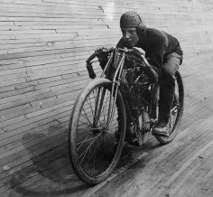 Great photo of early board track racer