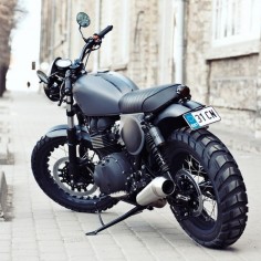 High-end builder Renard Motorcycles delivers the motorcycling equivalent of a stealth bomber. Is this Estonian-built Triumph the ultimate Bonneville T100 custom?