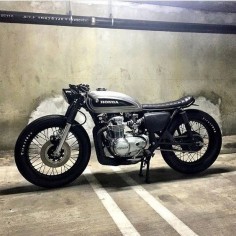 Honda CB550 made by Standardv Moto seen at: CAFE RACER's PASSION