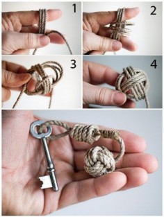 HOw to do a "monkey´s fist knot". Foto: Hasse Hedström
