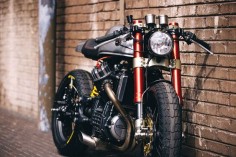 Is the perfect motorcycle? ‪Sacha Lakic‬ ‪with ‎Honda‬ CX500 Cafe Racer‬.Disfruta de todas las fotos de Sacha Lakic Design y su preciosa moto: