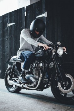 Jelle Verwer. Shot by Mr. Timms @ P&Co HQ. Birmingham. Bike: 1979 Yamaha XS650 #YAMAHA #CAFERACER #MOTORCYCLE #P&CO