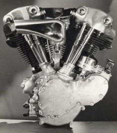 knucklehead: 1936-1947 On the eve of WW2, Harley-Davidson® introduced an overhead- valve V-twin® with "knuckly" covers on the valves. Overhead valve EL-61cu 40hp Side valve-80cu