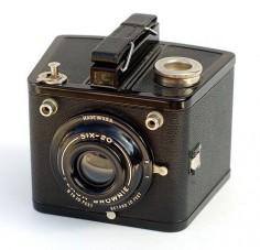 Kodak Six-20 Flash Brownie, in 1940
