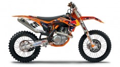 KTM 450SXF Dirt Bike -  - KTM's 2013 450SXF is a completely new, significantly lighter engine. Featuring groundbreaking injection technology that guarantees brutal yet controllable power. Packed into a chassis, which has been improved massively in terms of bodywork, frame and suspension, the 2013 KTM 450 SX‑F sets a new benchmark among the 450 four-strokes in terms of performance and maneuverability with its easy handling.