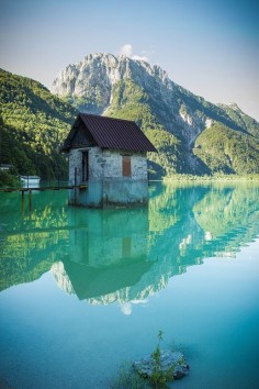 Lake Lucern, Switzerland - 50+ Reasons why Switzerland Will Rock Your World!