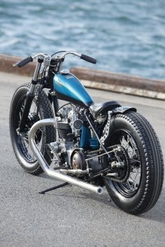 Lately I find myself wanting to build an old school Triumph chopper/bobber.
