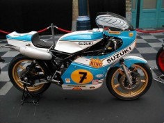 Legendary Bikes: Barry Sheene's Suzuki RG500 1976-77    #cafe #motorcycle #Cretins
