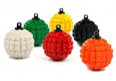 LEGO Ornaments Will Geek Up Your Christmas Tree