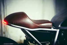 Love the custom seat on Holographic Hammer's Ducati Scrambler