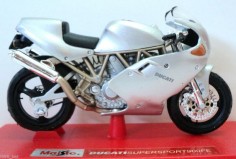 Maisto 1:18 - Ducati Supersport 900FE Motorcycle Motorbike Model