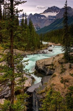 Mistaya River, Banff National Park, Alberta, Canada