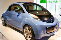 Mitsubishi showed off its bubbly, solar-powered i-MiEV Sport Air at the New York Auto Show.