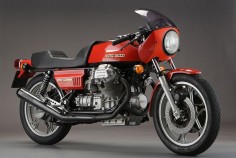 Moto Guzzi 850 Le Mans. i had the chance to own a bike just like this, 4 yrs ago. wish i hadn't passed on it.