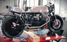 Moto Guzzi Cafe Racer - Holographic Hammer - Radical Guzzi #motorcycles #caferacer #motos |