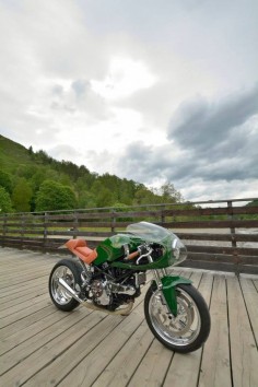 MotoGp: Ducati Monster S2R 1000 by Kikishop Customs
