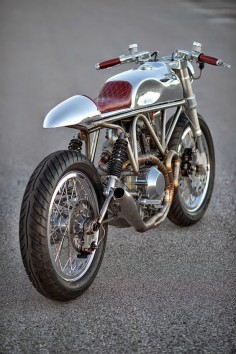 "MOTORCULT": #Ducati 900SS SP J63