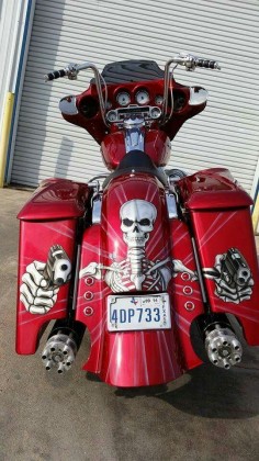 motorcycles have changed my thinking lol. bring on the skulls and guns. good girl gone bad. love the way this is displayed