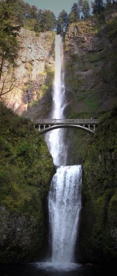 Multnomah Falls, Oregon. Tallest waterfall in Oregon located along the Columbia River Gorge.