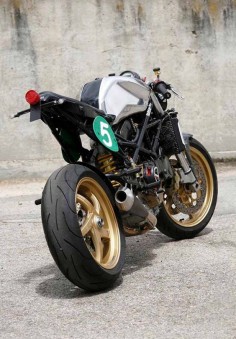 Radical Ducati - Raceric cafe racer