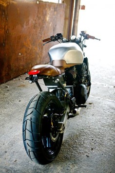 RocketGarage Cafe Racer: Triumph Trident by 66 Motorcycles