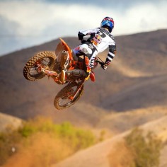 Ryan Dungey joins the Skullcandy Fam. Would love to photograph these bikes. Please check out my website thanks.