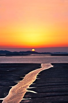 ~~Sunset | beach landscape, Korea | by Park ddoven~~