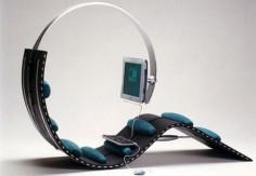 Surf Chair for the Lazy | Ubergizmo - A few of these in the library would make us the most popular place on campus