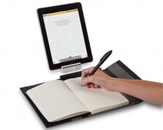 Targus iNotebook instantly copies handwritten notes to your iPad