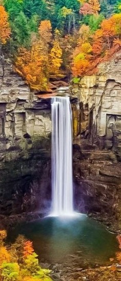 Taughannock Falls just outside of Ithaca, New York • photo: Art Hughes on PhotoNet