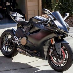 The Dark knight Ducati 1199 panigale. Matched with the dark knight helmet ;D