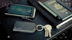 The mophie powerstation reserve micro key chain USB charger gives you portable battery backup power to charge your smartphone and USB devices.