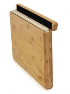 The Natural Bamboo MacBook Pro Case protects your computer while setting you apart with a beautiful Bamboo case. Immediate shipment.