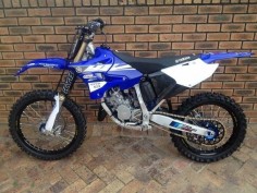 This is a yamaha YZ125 2 stroke. This is the dirt bike I want to get!!!!!