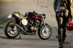 #triumph #caferacer #caferacergirl | 