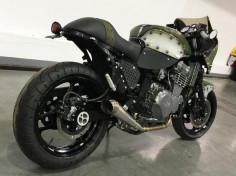 Triumph Trophy 900 Cafe Racer Army version #motorcycles #caferacer #motos | 