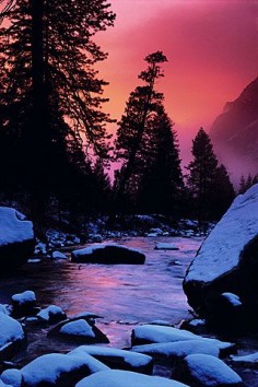 Twilight mist, Merced River, Yosemite (California, 1986). Photo by Galen Rowell!