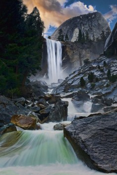 Vernal Falls, Yosemite National Park, California, USA