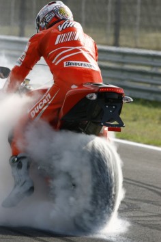 Vito shows how to destroy a Bridgestone rear tire using a Ducati Desmosedici RR