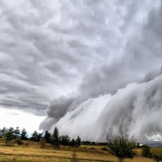 WEATHER PHENOMENON: The Sky Is Falling In Bozeman, Montana - Stunning And "Unusual" Shelf Cloud Formation-- Oct. 1, 2013