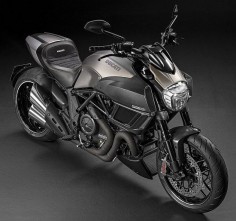 WEB LUXO - Motos de Luxo: A versão ultra-luxuosa da Ducati Diavel Titanium 2015