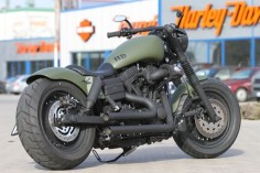 Wrinkled Bob, by Thunderbike (Harley-Davidson Dyna Fat Bob)