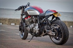 Yamaha XJR1300 Cafe Racer “The Widow Maker” by Old Skool Customs #motorcycles #caferacer #motos |