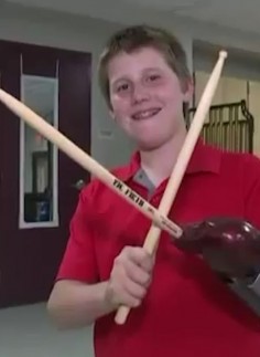 2 Middle Schoolers Finally Learn to Play Music Thanks to 3D-Printed Prosthetic Limbs