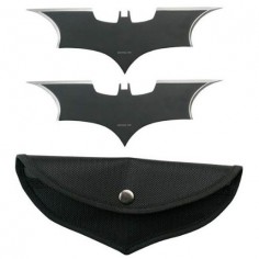 batman weapons | Batman Batarang Knife Thrower Set | GeekAlerts